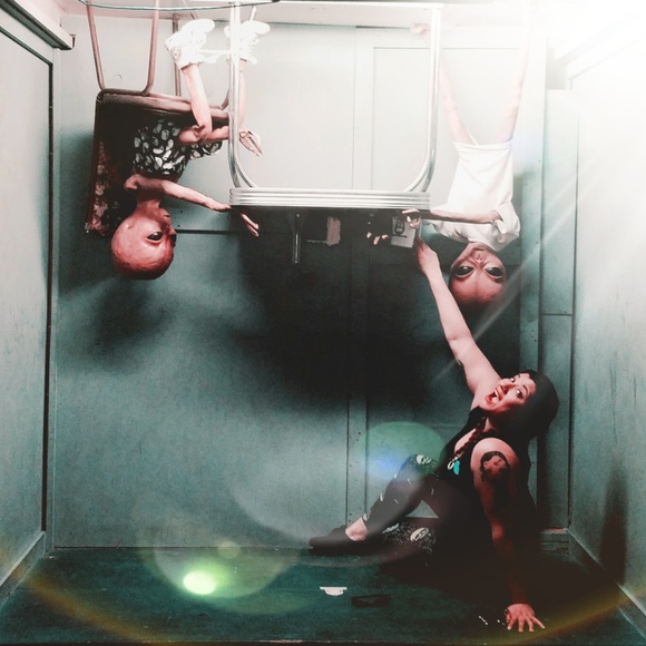 Meet your Posher, Eliz - Picture 5 of 5